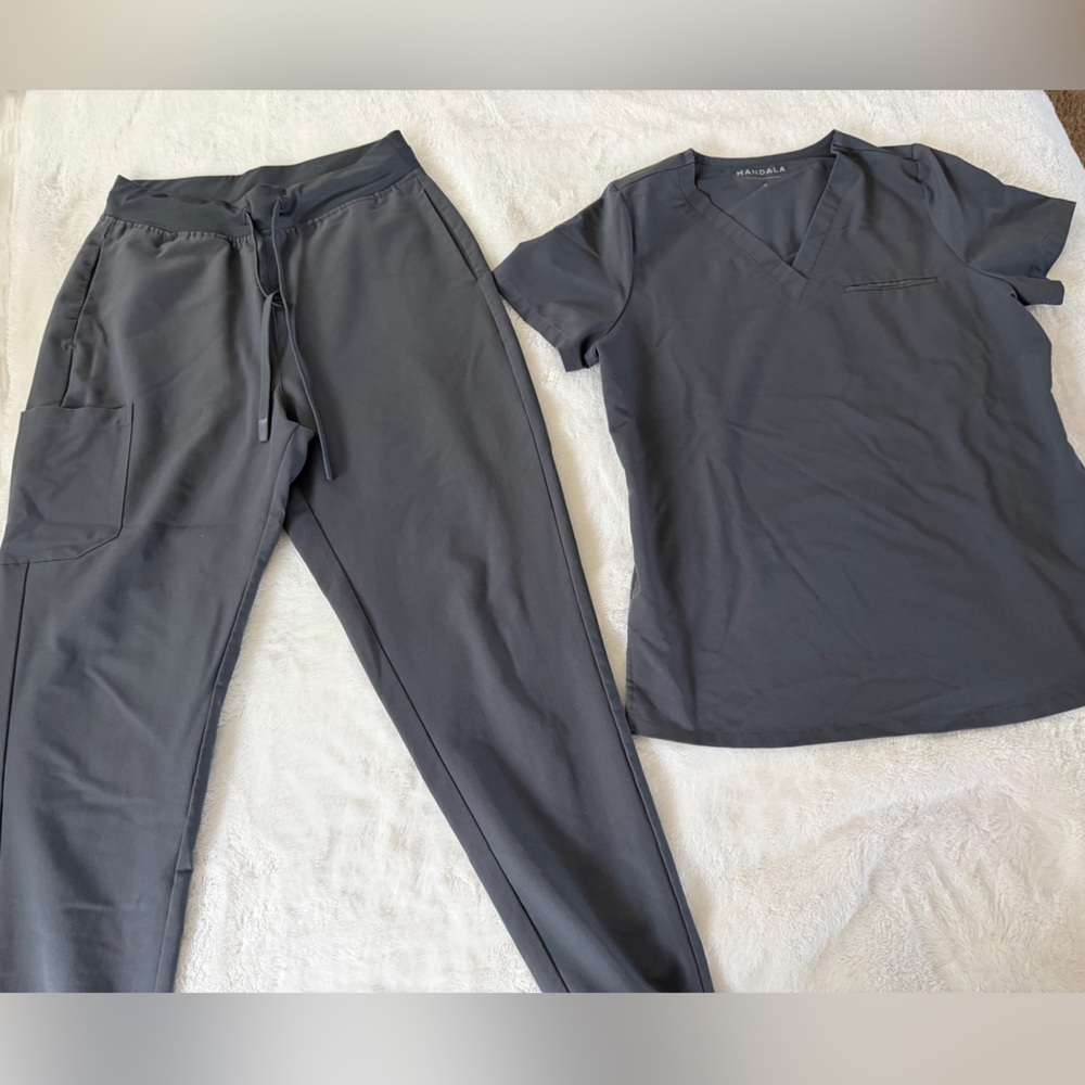 Mandala Gray Scrub Set